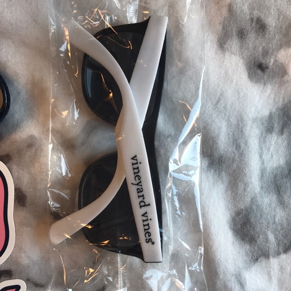 vineyard vines bundle - Picture 3 of 4